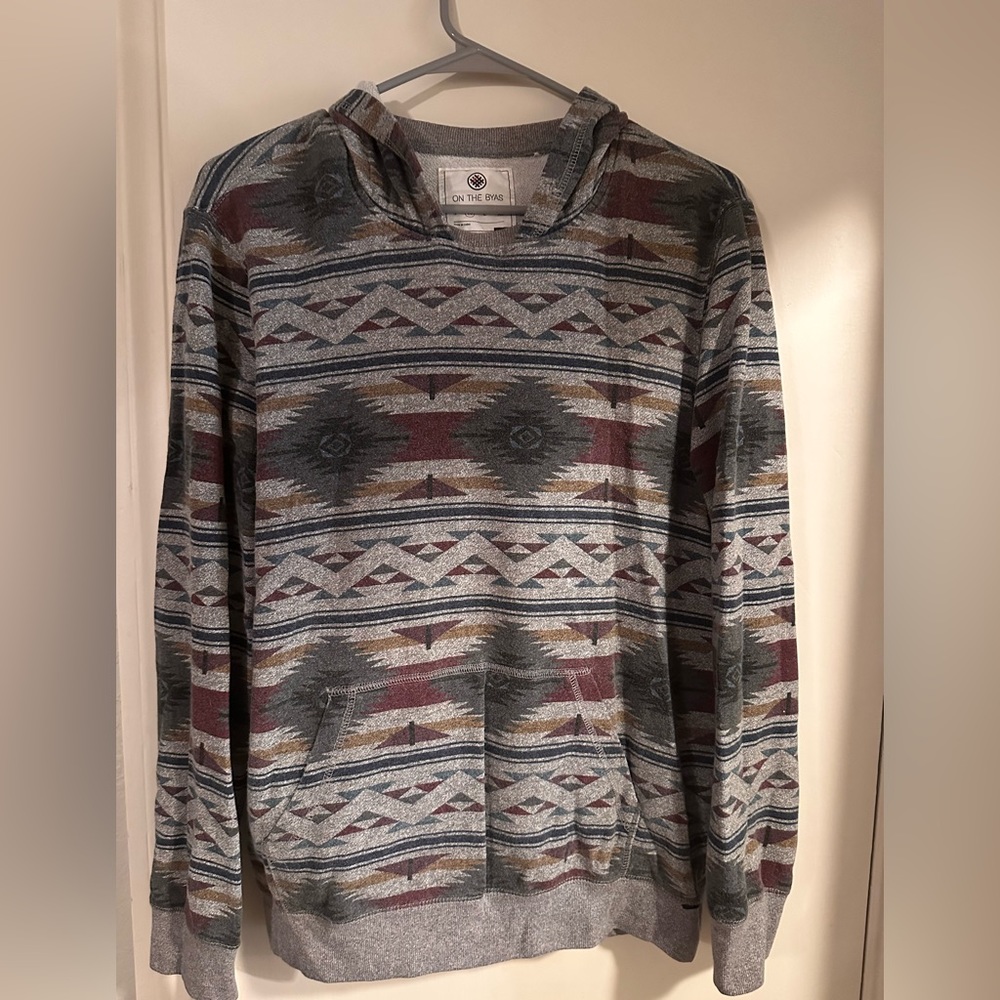 On The Byas men’s sweatshirt with hood. Medium